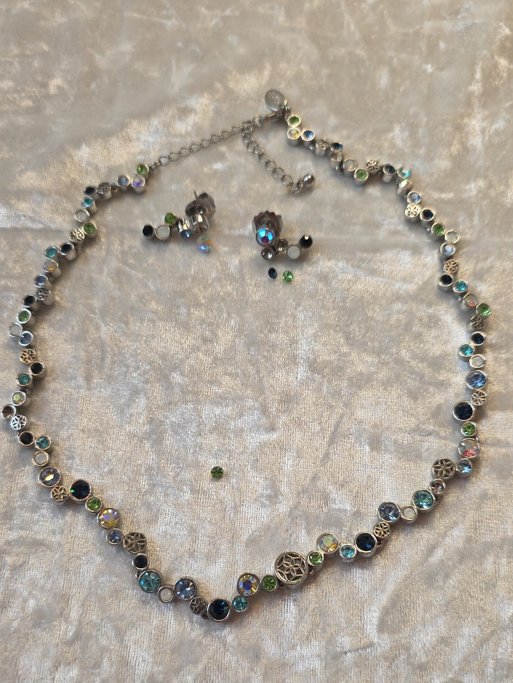 LOOSE STONES Lia Sophia Happy Hour Vintage Necklace & Earrings